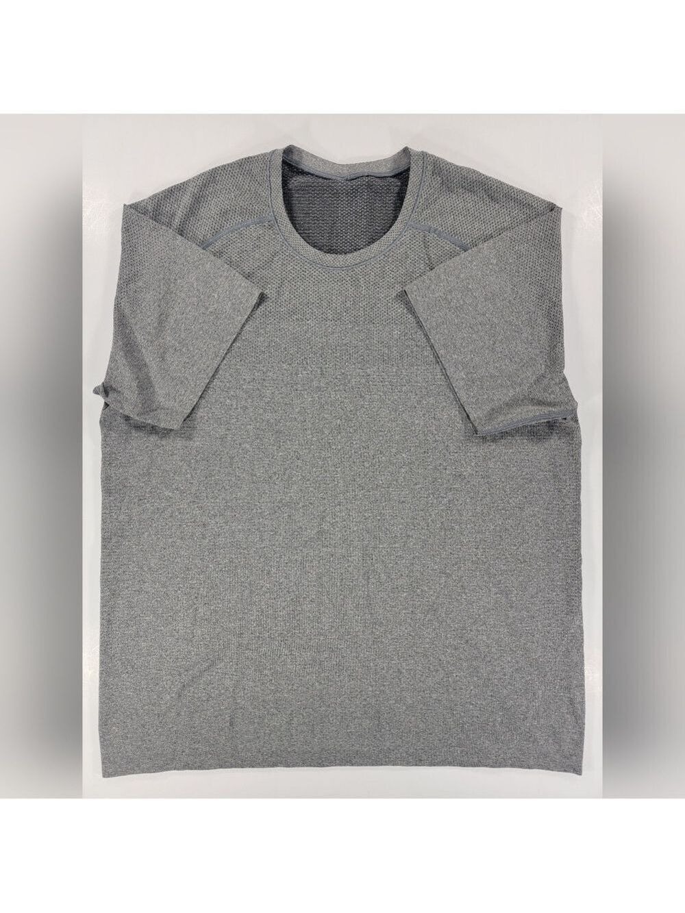 Lululemon Metal Vent Tech Short Sleeve T-Shirt Mens XL Gray Activewear Stretch